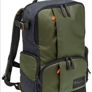 Manfrotto DSLR multi function backpack